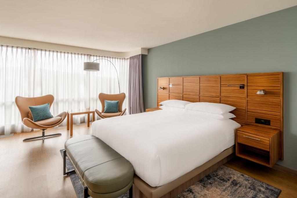 Voodi või voodid majutusasutuse Zurich Marriott Hotel toas