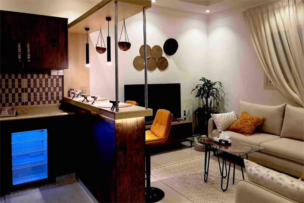 Sela’s apartment, Riyadh, Saudi Arabia