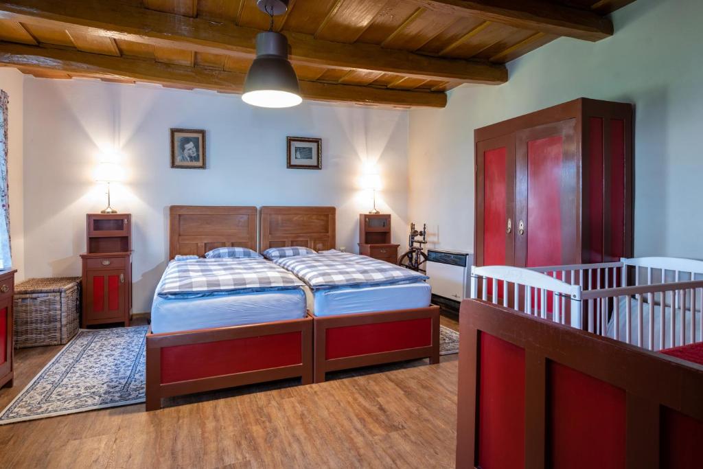A bed or beds in a room at FARMAOBECKOV sk