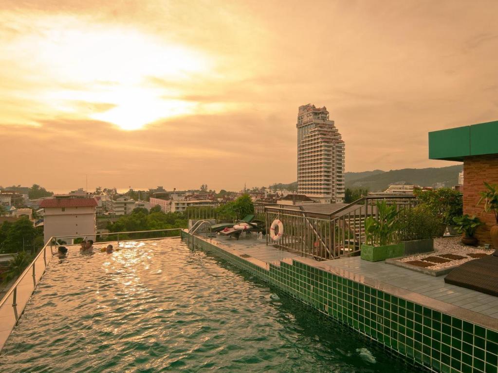 Bazén v ubytování Cocoon APK Resort & Spa nebo v jeho okolí
