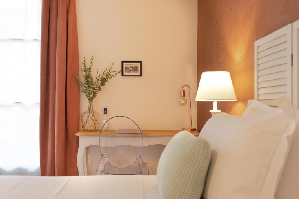 Hôtel-Restaurant des Augustins - Budget Double Room