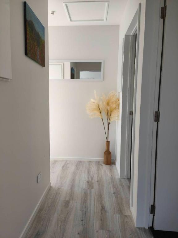 Beautiful home near everything! - Resim 14