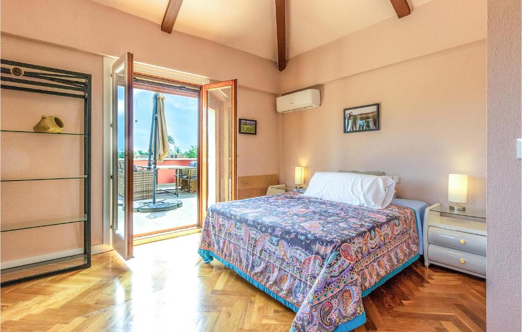 Posteľ alebo postele v izbe v ubytovaní Stunning Home In Elche