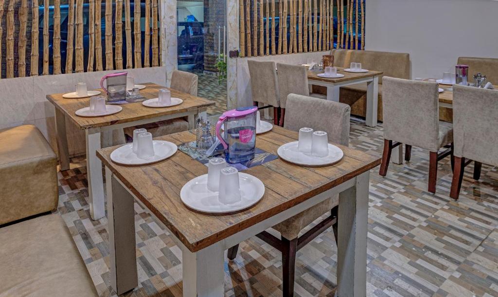 Restaurace v ubytování Treebo Seven Inn