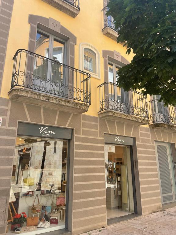 Lovely & Cozy apartment in the heart of Banyoles, Banyoles – Updated 2023  Prices