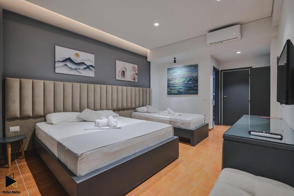 Hotel Alpha - Image 6
