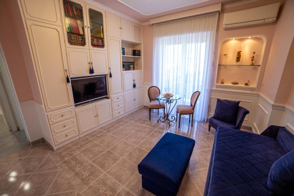 TV a/nebo společenská místnost v ubytování Angel luxury Suite