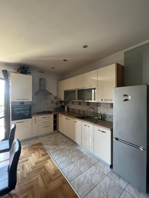 Kuchyň nebo kuchyňský kout v ubytování Apartments and pansion M&R