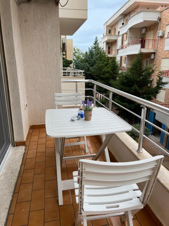 Emi Sol Apartment - Image 6