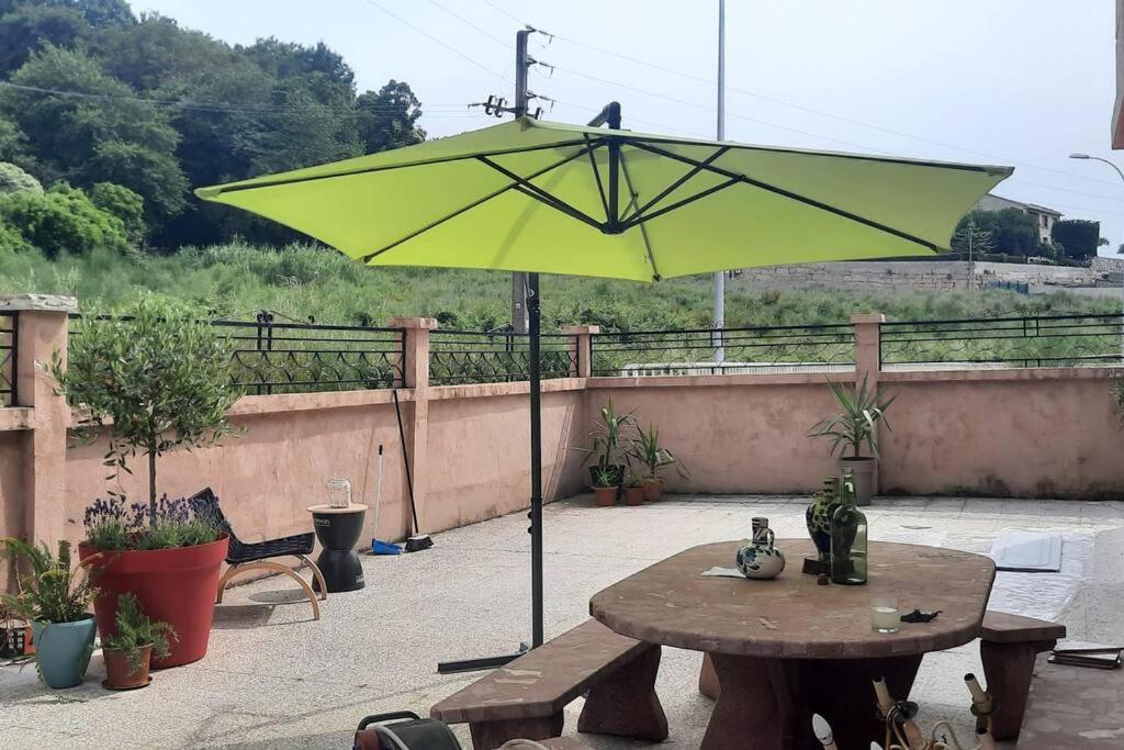 Zahrada ubytování Vistas al mar y barbacoa