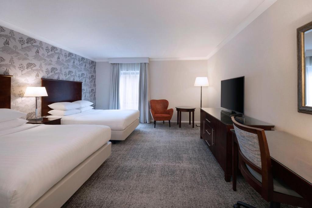 
Deluxe Double Room with Two Double Beds
