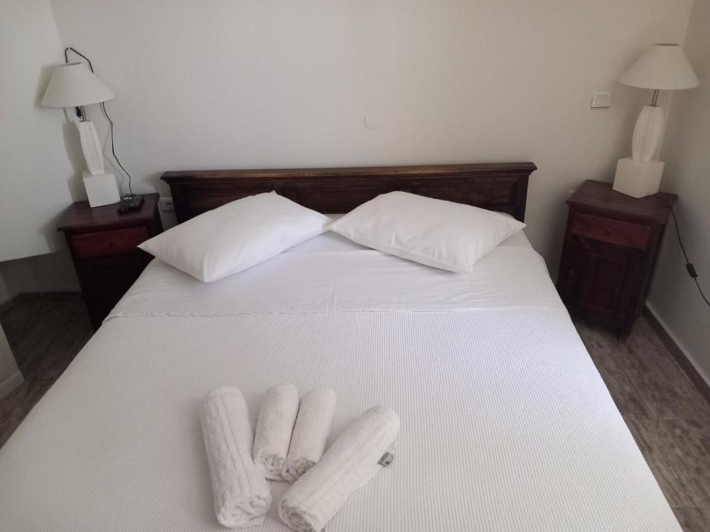 Captain John Houses Caldera View Oia - 17