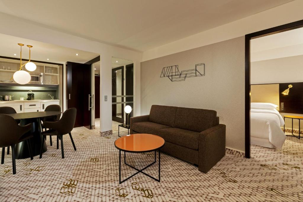 Four Points by Sheraton Munich Arabellapark - Resim 14