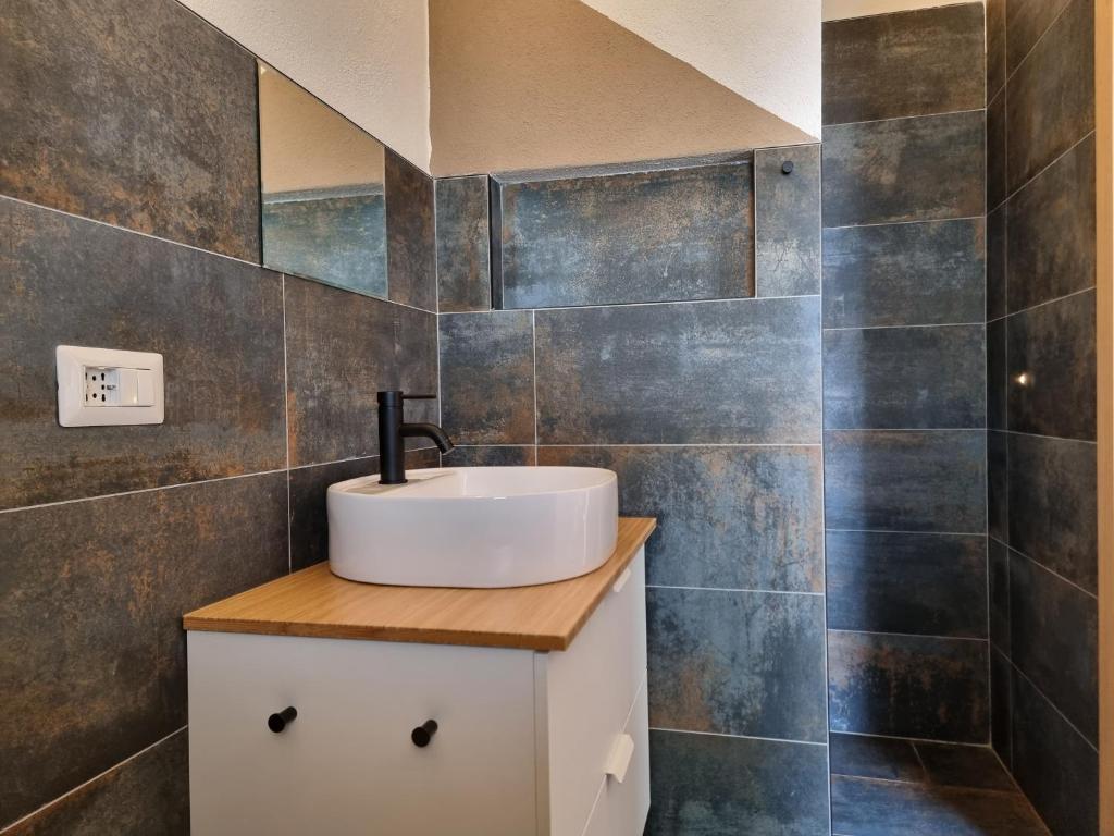 Koupelna v ubytování Lu Canaleddu Room