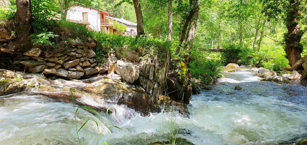 Φυσικό τοπίο κοντά σε αυτή η παραθεριστική κατοικία