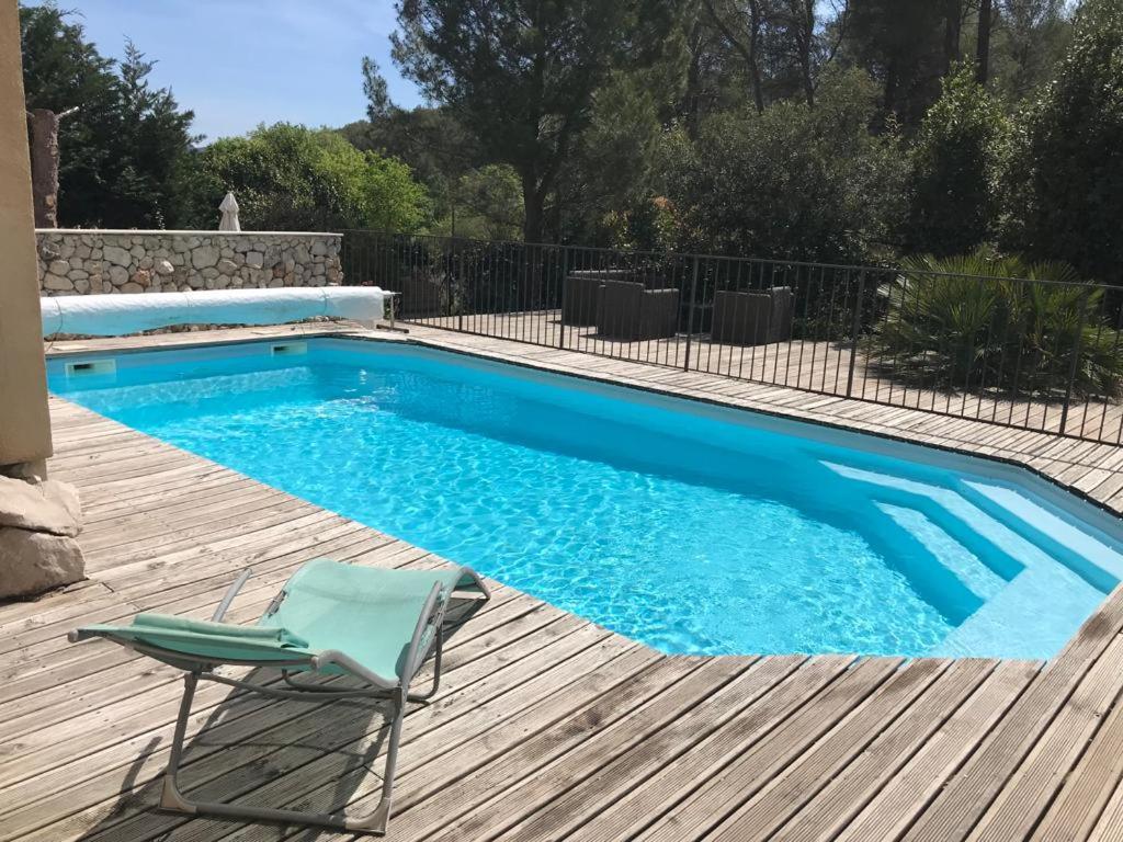 Hồ bơi trong/gần Bulle de tendresse en Provence - Parking Piscine & Jaccuzzi - Peypin