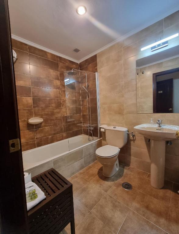 Koupelna v ubytování Hostal Sainz