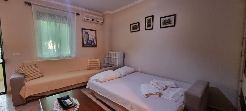 Sea View Studio Apartment Golem - Image 6
