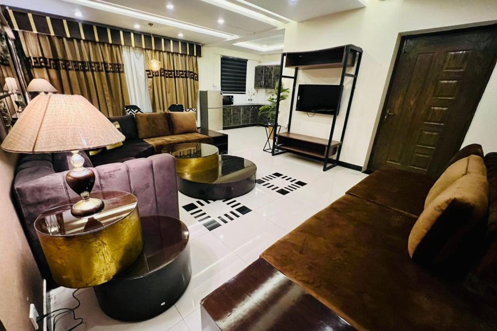 Apartment In Lahore, Rāmkot, Pakistan