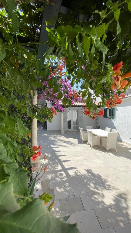 Villa Ardura - island holiday residence **** Bol. Island Brač - 17