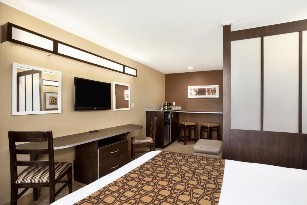 Microtel Inn & Suites by Wyndham Cambridge - Suite Estudio Con Cama Grande - No Fumadores