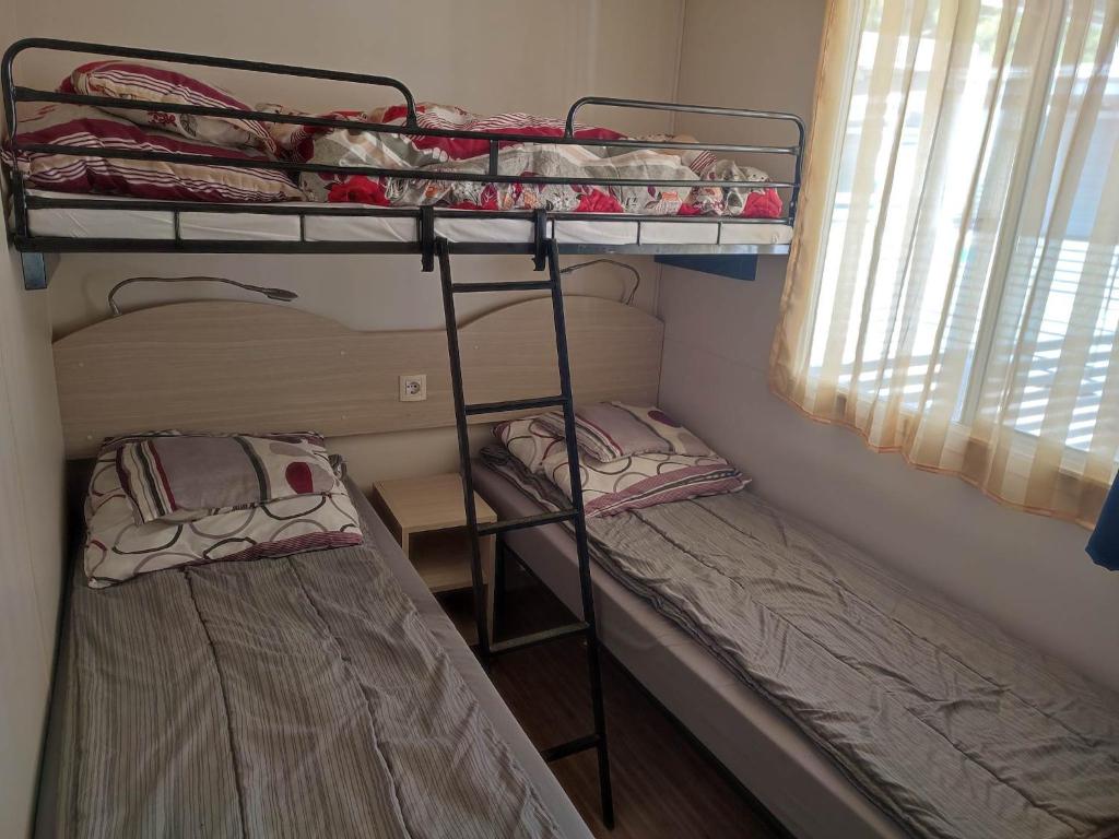 Zdjęcie z galerii obiektu Sunny Mobile Homes w mieście Privlaka