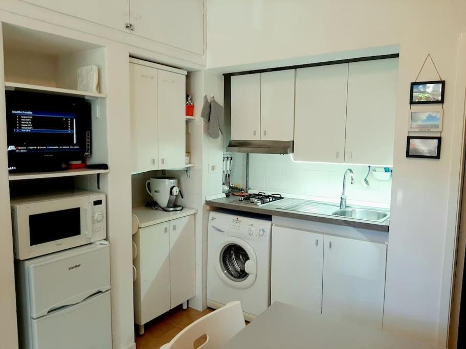 Kuchyň nebo kuchyňský kout v ubytování CASA LOLITA