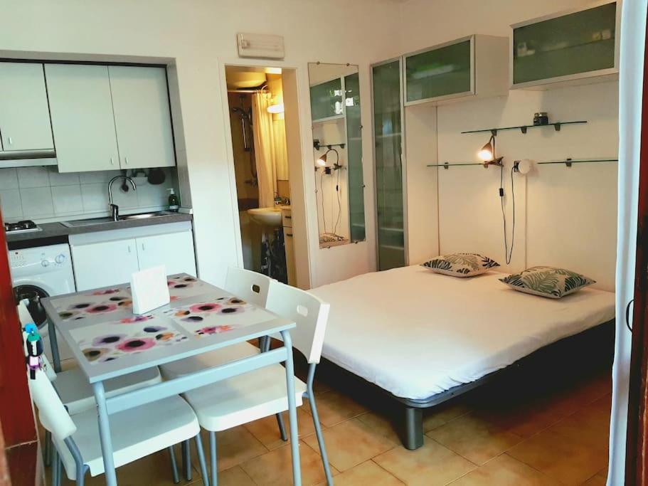 Kuchyň nebo kuchyňský kout v ubytování CASA LOLITA