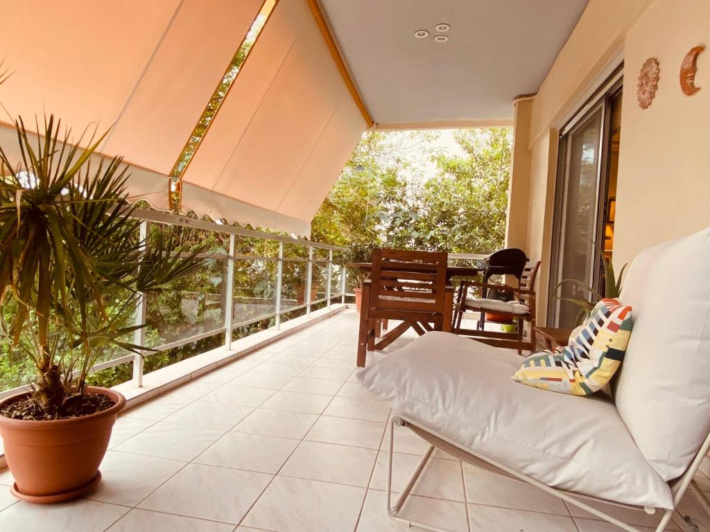 Balkon lub taras w obiekcie Athens Riviera Garden Views Apartment #Unoblu