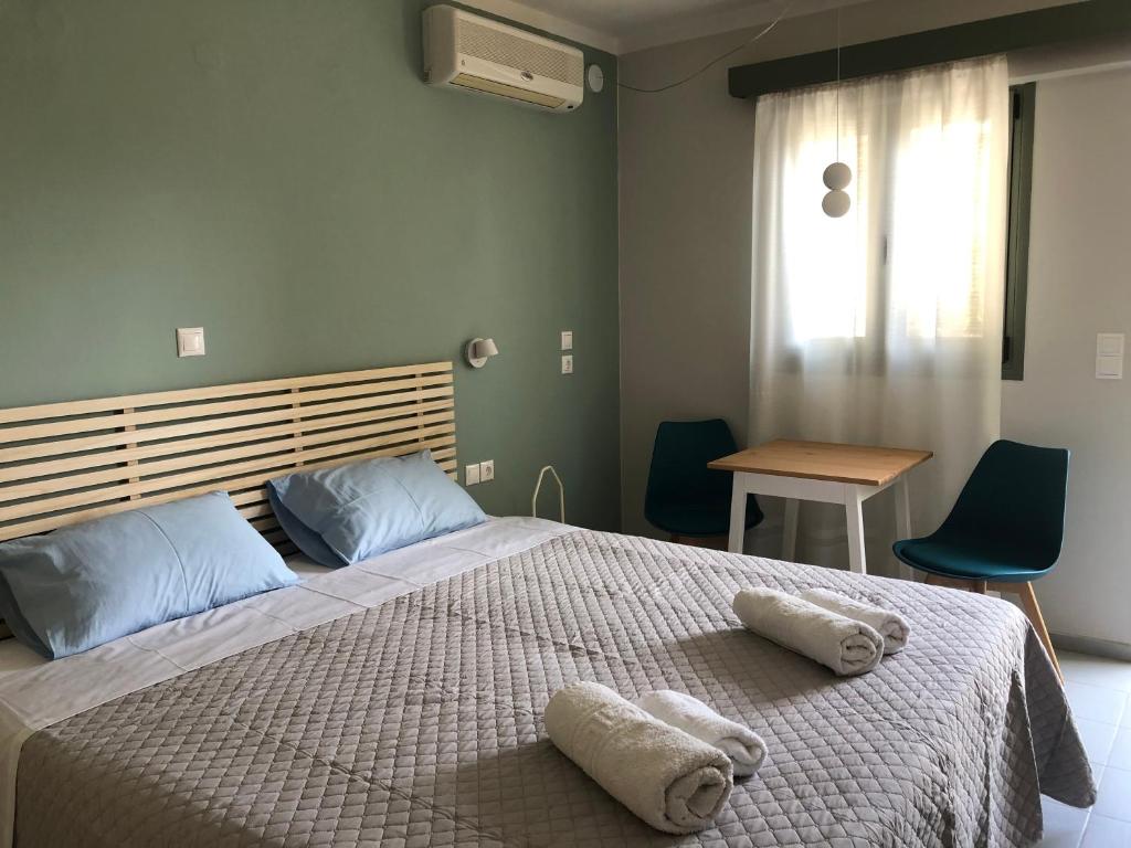 Postel nebo postele na pokoji v ubytování Despina Studios and Apartments