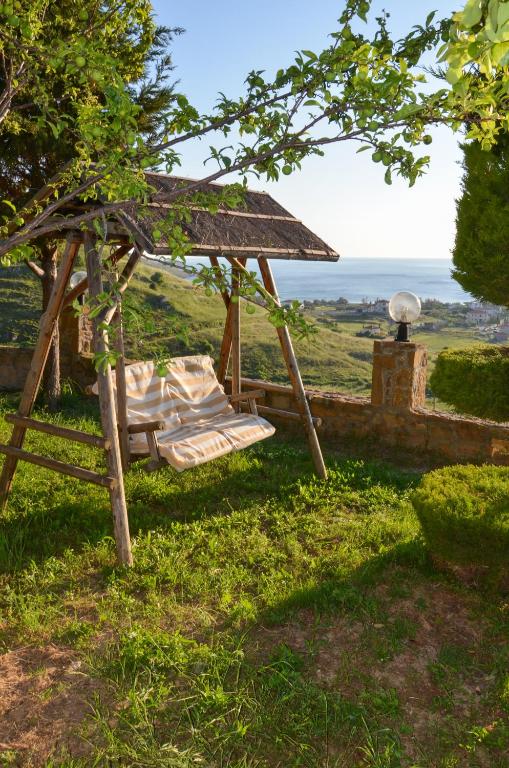 Peisaj natural din apropierea acestui hotel