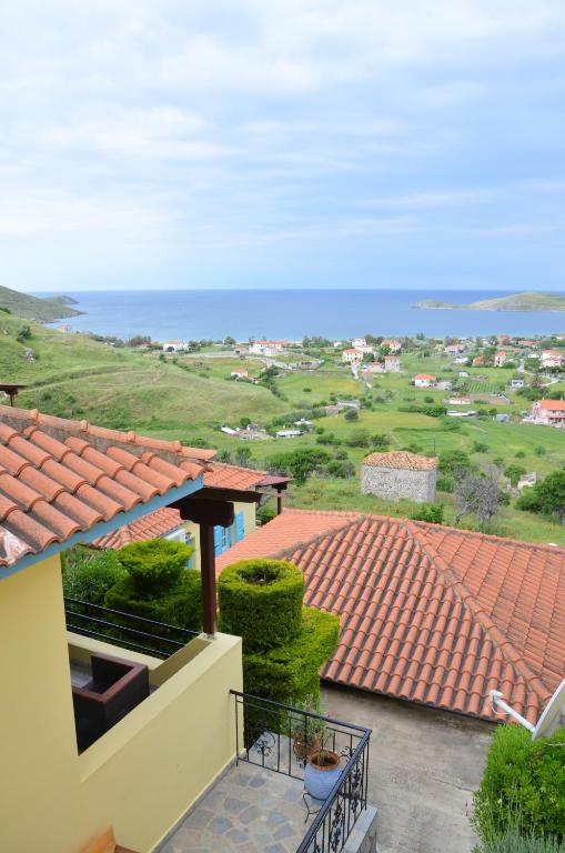 Peisaj natural din apropierea acestui hotel