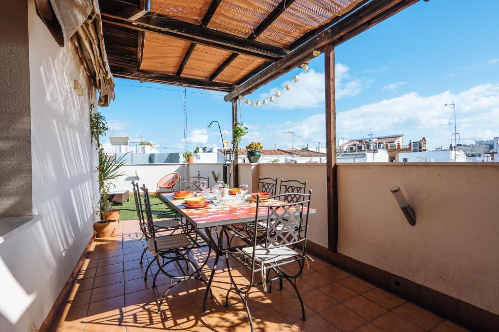 Atico Arenal Vistas Giralda, Ideal familias, Parking Opcional ...