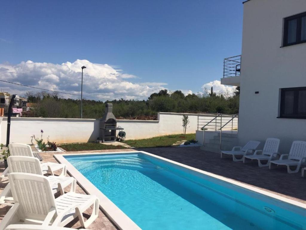 Apartments Noel with private pool, Umag (updated prices 2024)