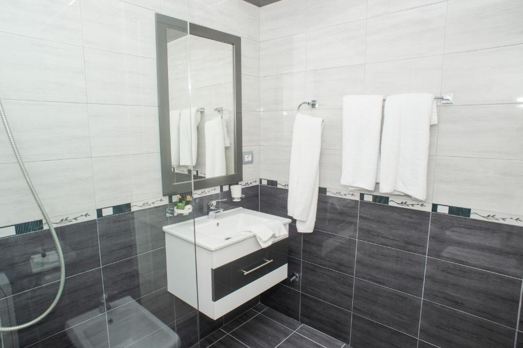 Koupelna v ubytování Hotel Saranda International