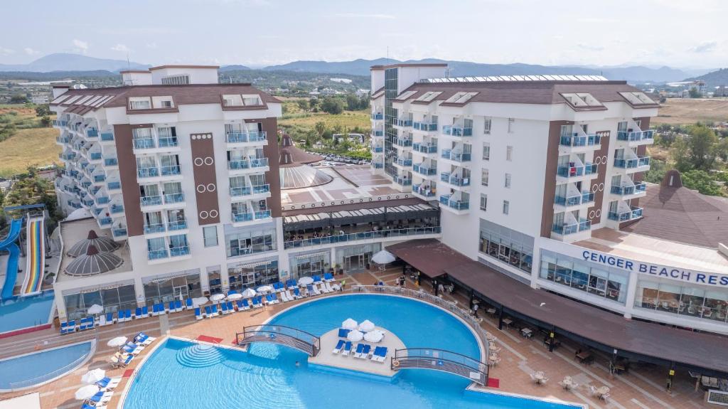 Bazén v ubytování Cenger Beach Resort Spa - All Inclusive nebo v jeho okolí