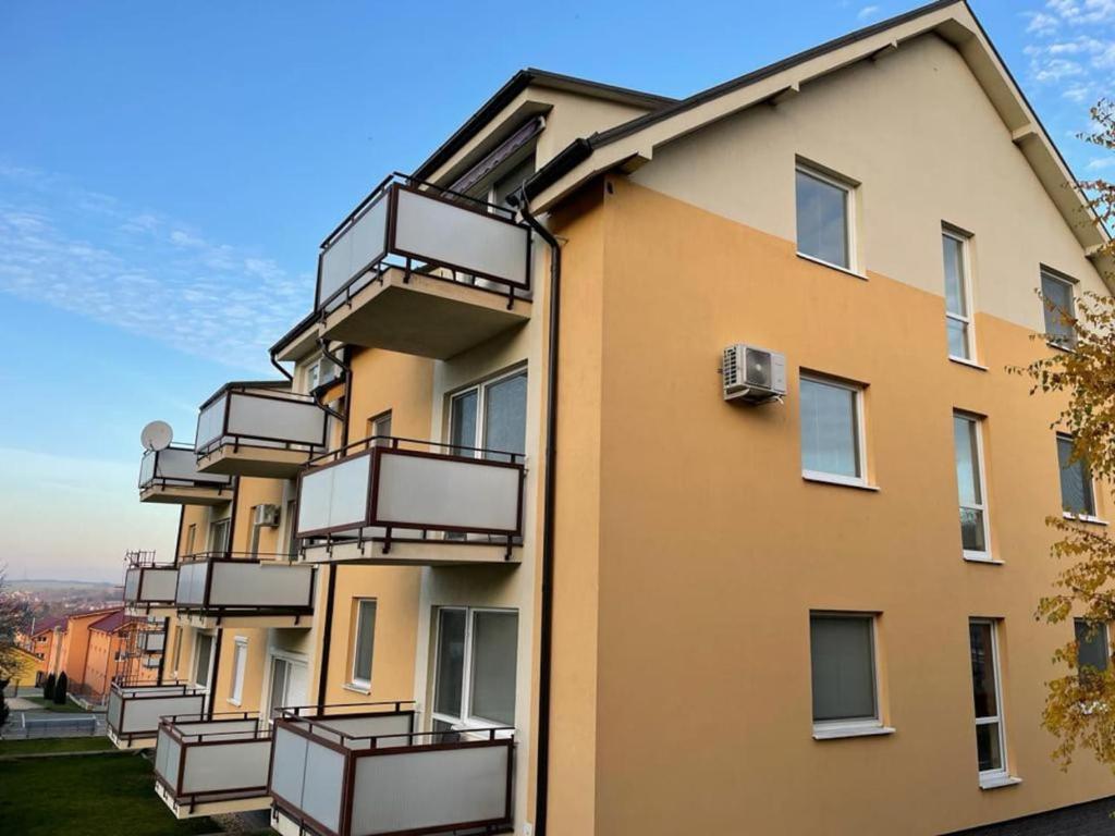Budova, kde se apartmán nachází