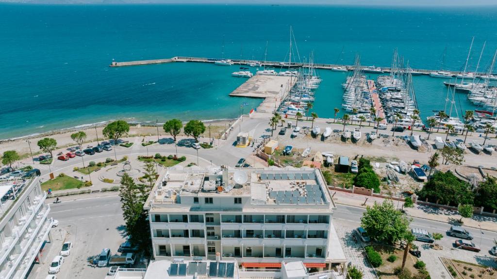 فضای داخلی Zephyros Hotel در بدروم - تصویر ۳