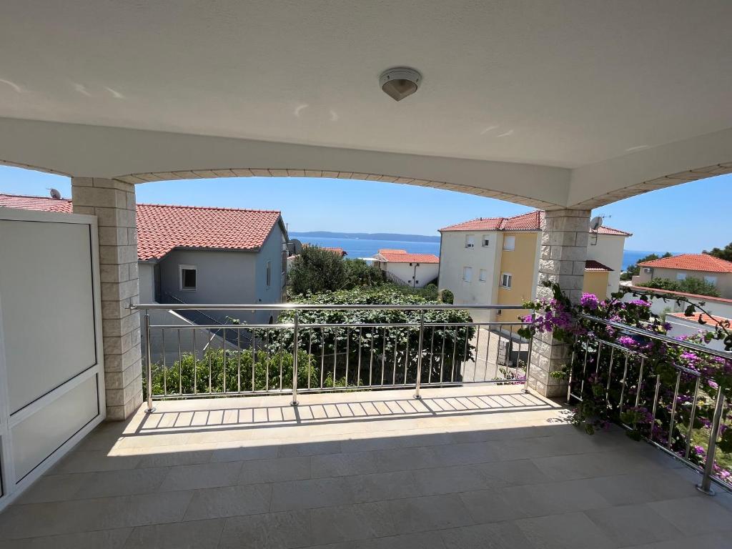 Balkón alebo terasa v ubytovaní Apartmani Emil