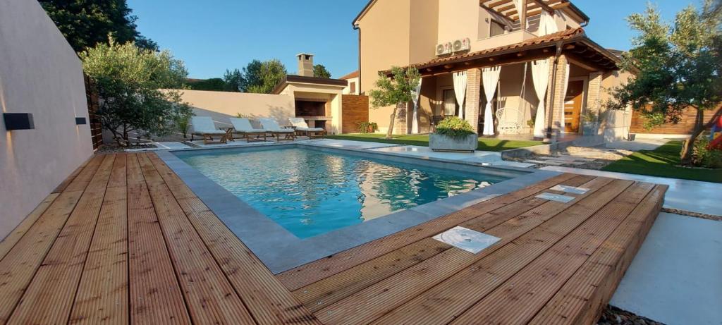 Hồ bơi trong/gần Holiday home Silencio Biograd