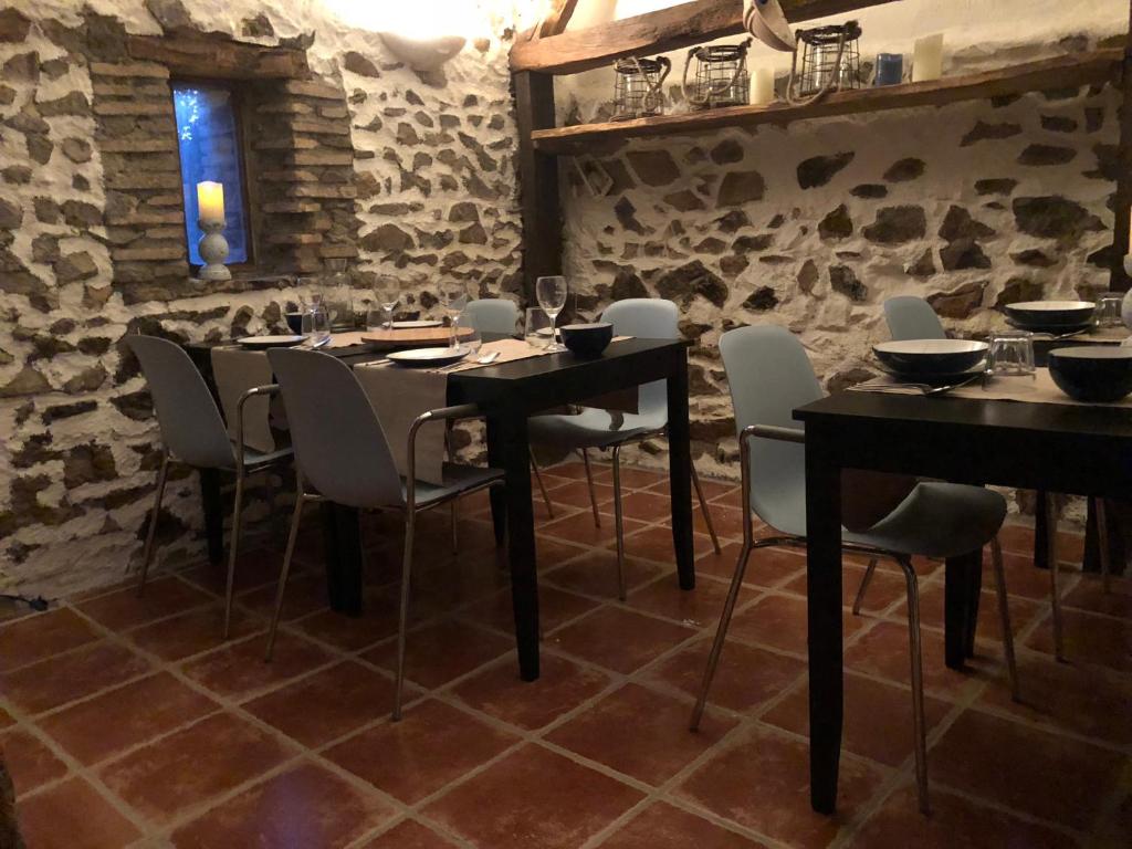 Restaurace v ubytování Glamping Resort Bousset
