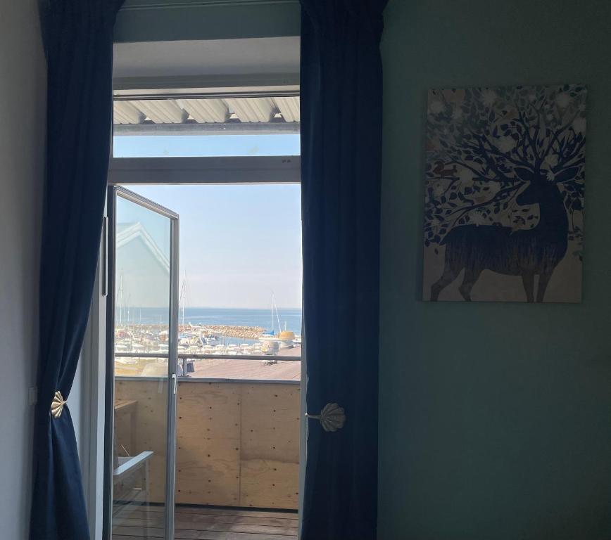 Nespecifikovaný výhled na moře nebo výhled na moře při pohledu z apartmánu