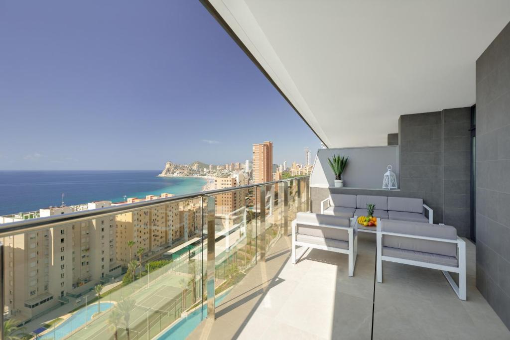 Kép SUNSET CLIFFS Retreat by Costa Activa Rentals Breathtaking Sea Views & Steps to the Beach szállásáról Benidormban a galériában