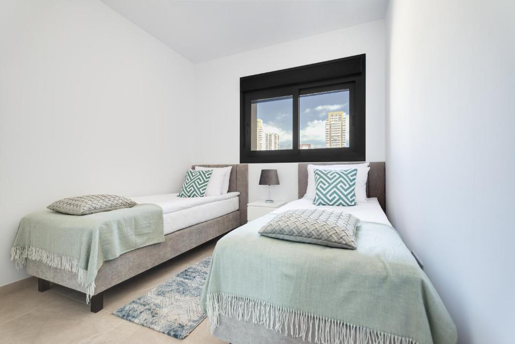 Kép SUNSET CLIFFS Retreat by Costa Activa Rentals Breathtaking Sea Views & Steps to the Beach szállásáról Benidormban a galériában