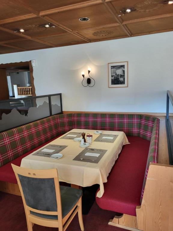 Posezení v ubytování Wanderhotel Garni Cresta