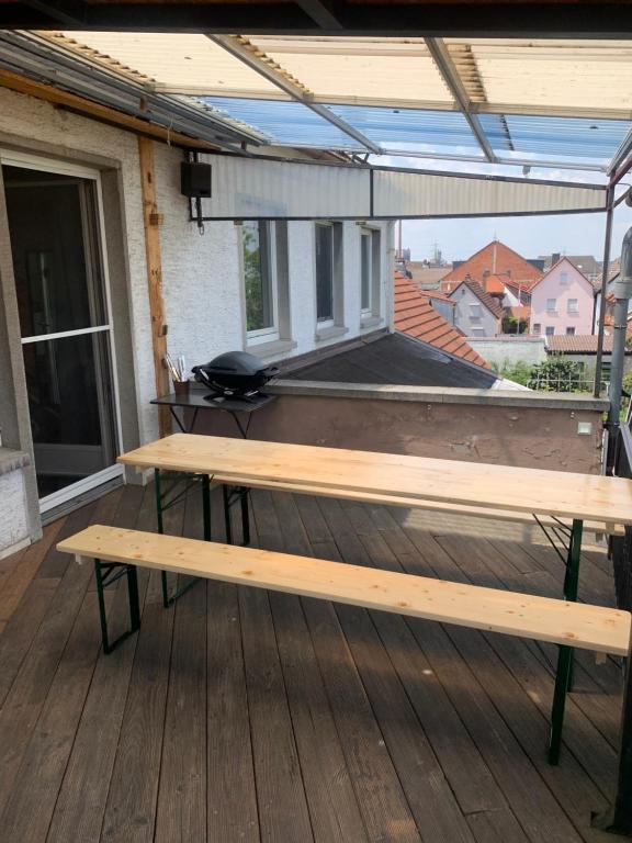 Balkón nebo terasa v ubytování Mainpark Apartment 4 Schlafzimmer bis zu 10 Personen direkt über AschaffApartment bei Aschaffenburg