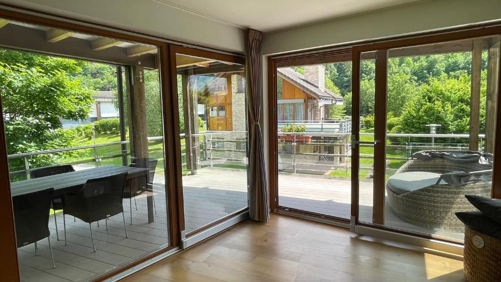 Zahrada ubytování Wunderschöne Wohnung am See mit Sauna & Whirlpool