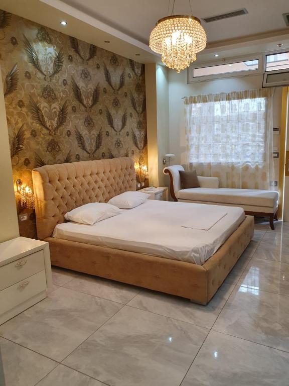 Deluxe Rooms - Image 2