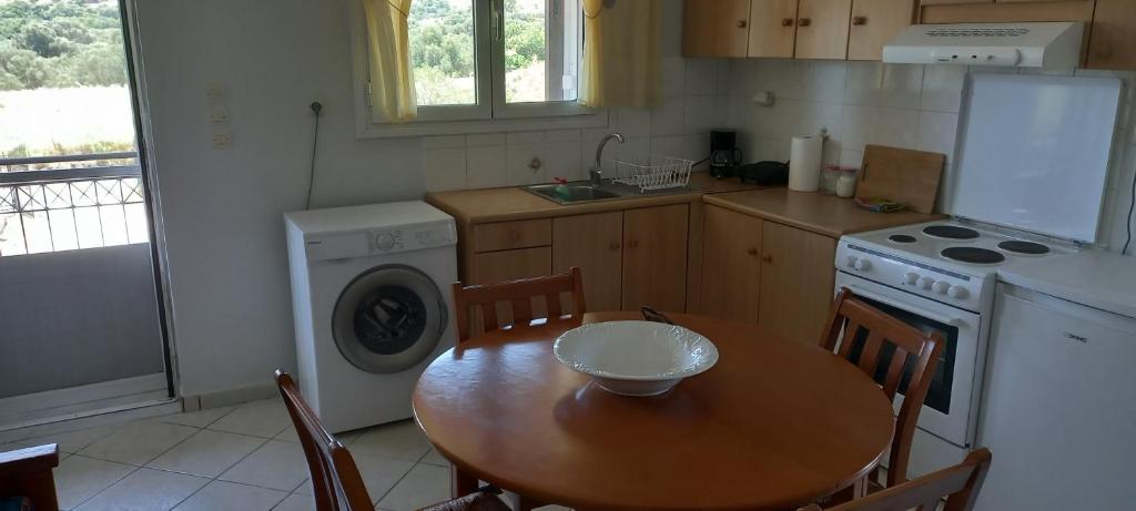 Kuchyň nebo kuchyňský kout v ubytování SPIROS HOME