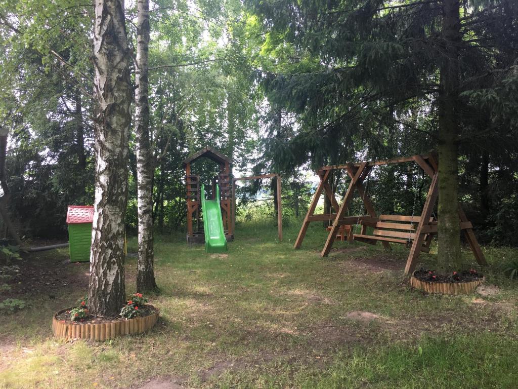Fotografia z galérie ubytovania Maly bialy domek pod brzozami v destinácii Nałęczów